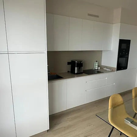 Piso Con Vistas A La Playa De Riazor Apartman