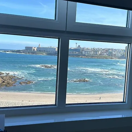 Piso Con Vistas A La Playa De Riazor Apartman