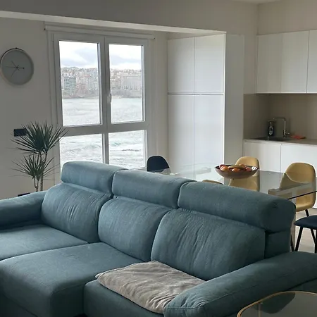 Piso Con Vistas A La Playa De Riazor * Ла-Корунья